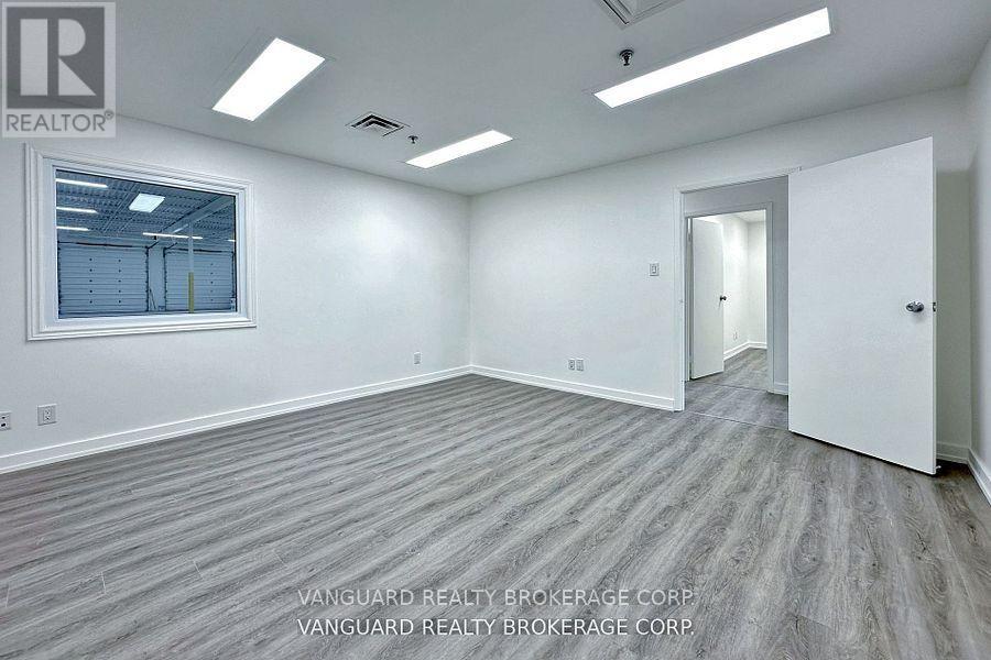 8-9 - 132 Jardin Drive, Vaughan, Ontario  L4K 1X9 - Photo 9 - N12397395