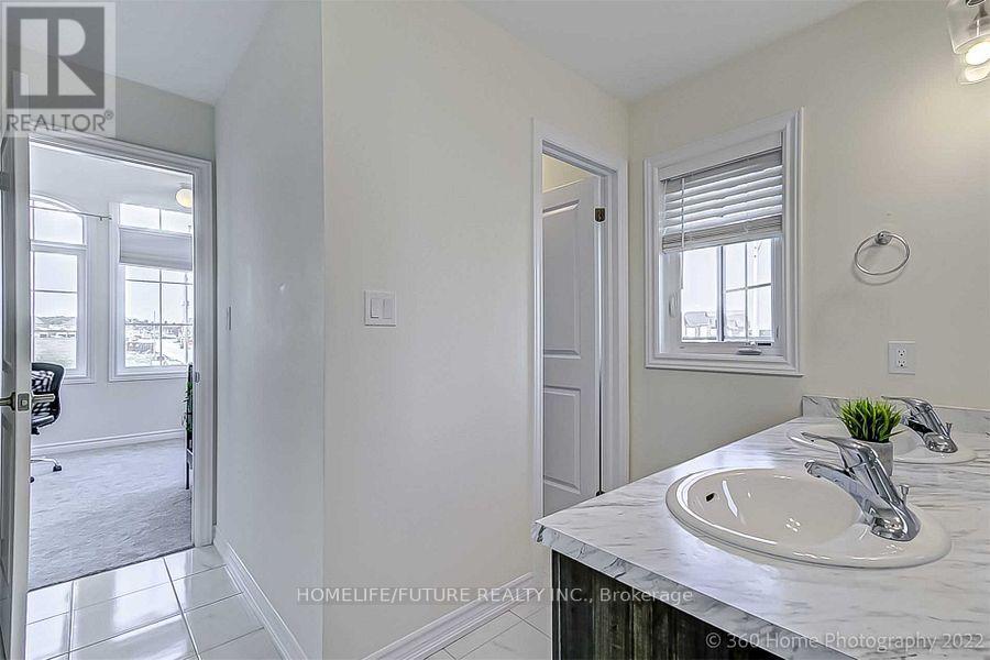 1589 Angus Street, Innisfil, Ontario  L9S 0J9 - Photo 19 - N12397396
