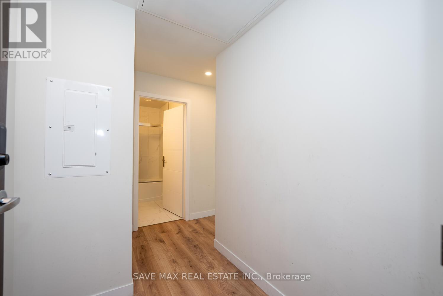 Property at 3109 - 60 FREDERICK STREET image 5