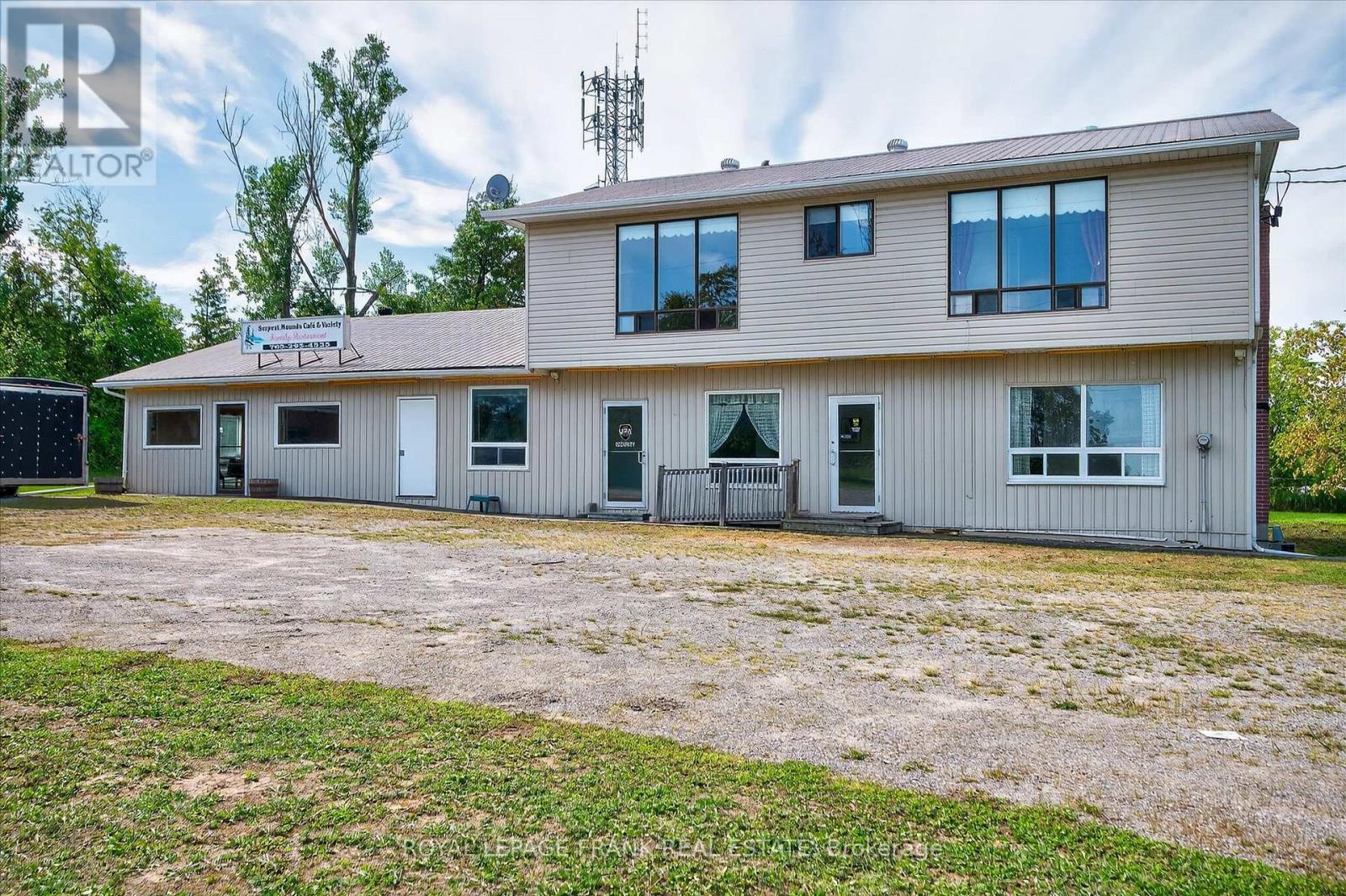 680 Serpent Mounds Road, Otonabee-South Monaghan, Ontario  K0L 2G0 - Photo 2 - X12397455