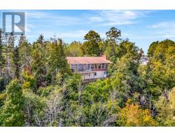 5404 County Road 1, Prince Edward County (Hillier Ward), Ca
