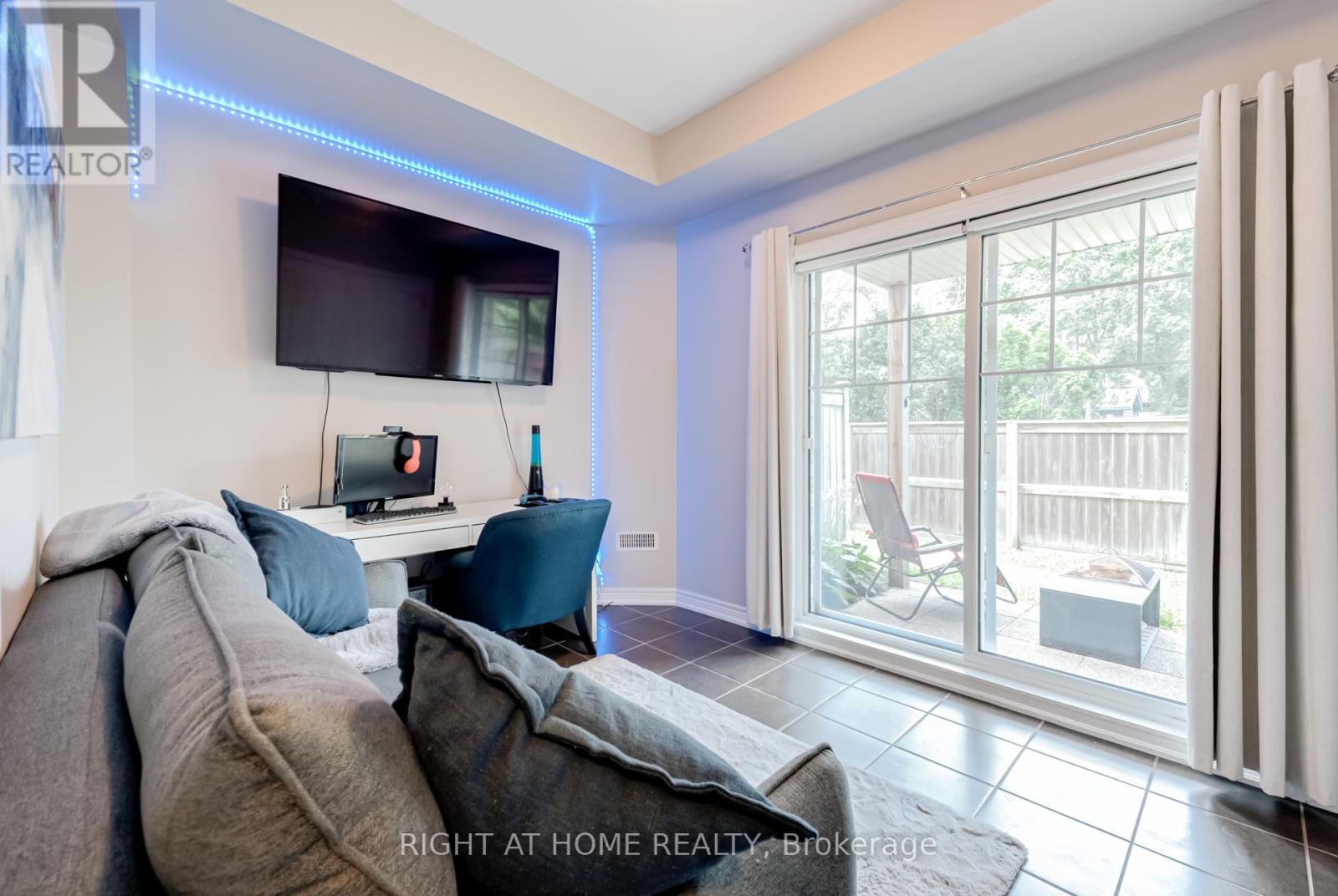 47 - 337 Beach Boulevard, Hamilton, Ontario  L8H 6W4 - Photo 17 - X12335700