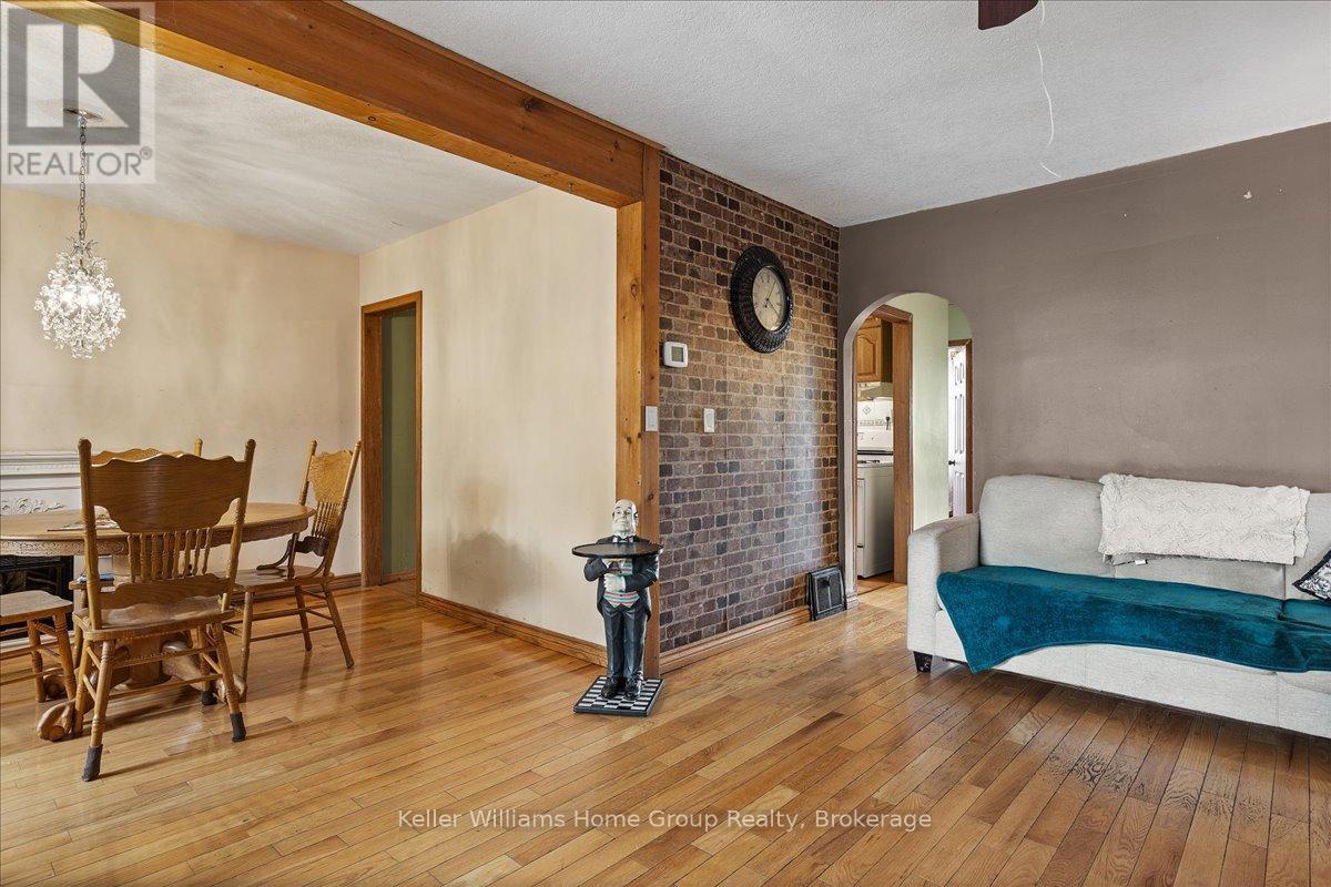 48 Haddington Street, Cambridge, Ontario N1R 3P9 - Photo 12 - X12396292