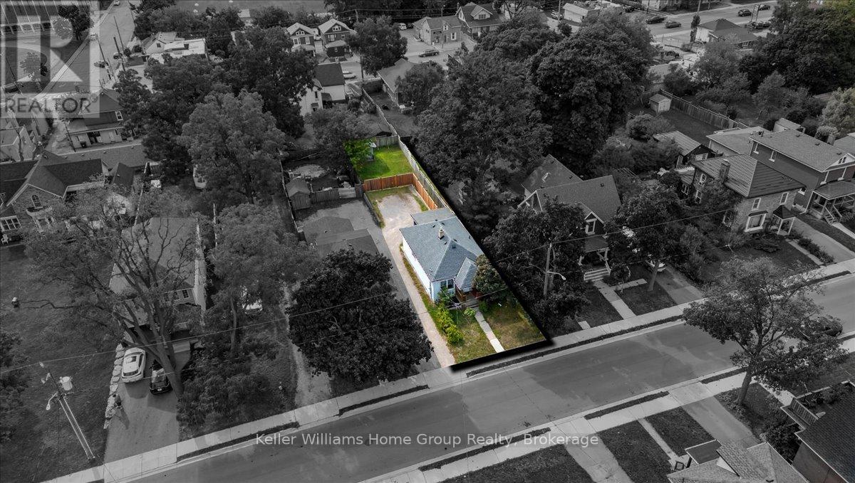 48 Haddington Street, Cambridge, Ontario N1R 3P9 - Photo 6 - X12396292