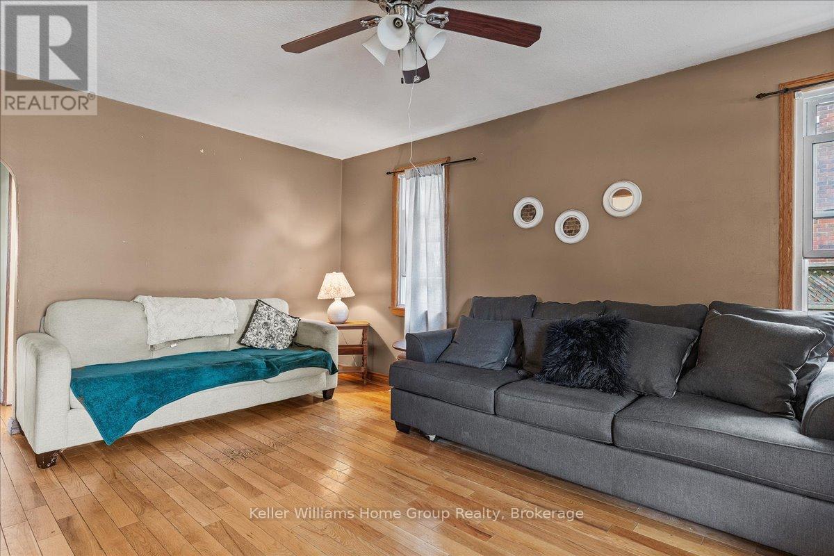 48 Haddington Street, Cambridge, Ontario N1R 3P9 - Photo 11 - X12396292