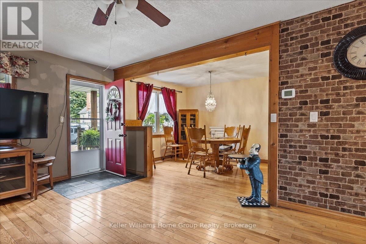 48 Haddington Street, Cambridge, Ontario N1R 3P9 - Photo 7 - X12396292