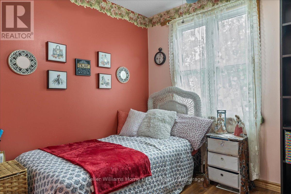 48 Haddington Street, Cambridge, Ontario N1R 3P9 - Photo 15 - X12396292