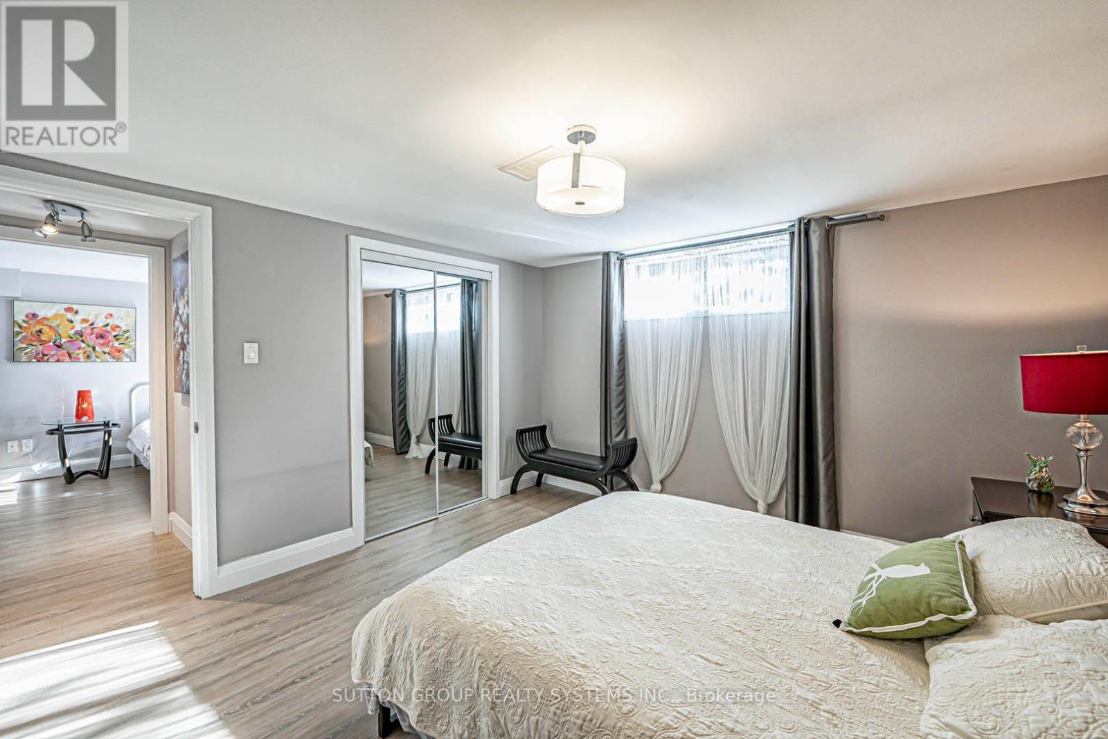366 Renforth Drive, Toronto, Ontario  M9C 2L9 - Photo 39 - W12397348