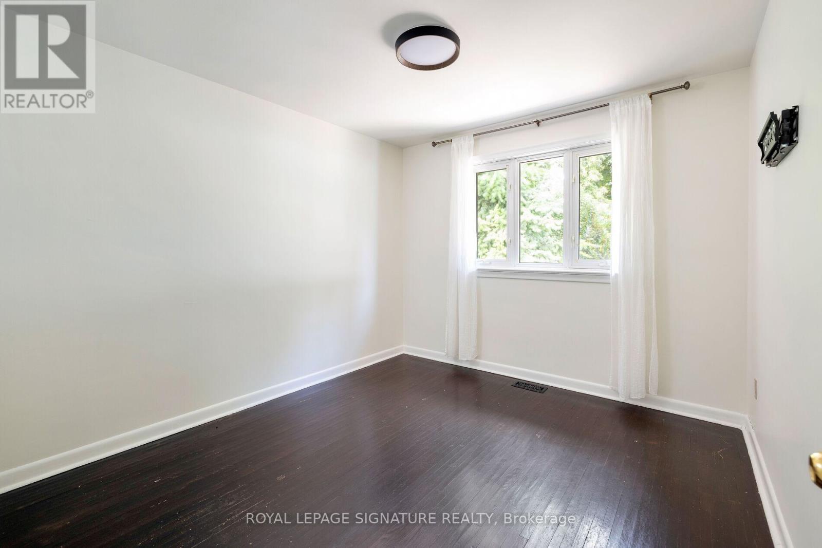 Main - 26 Paragon Road, Toronto, Ontario M9R 1J5 - Photo 19 - W12397350