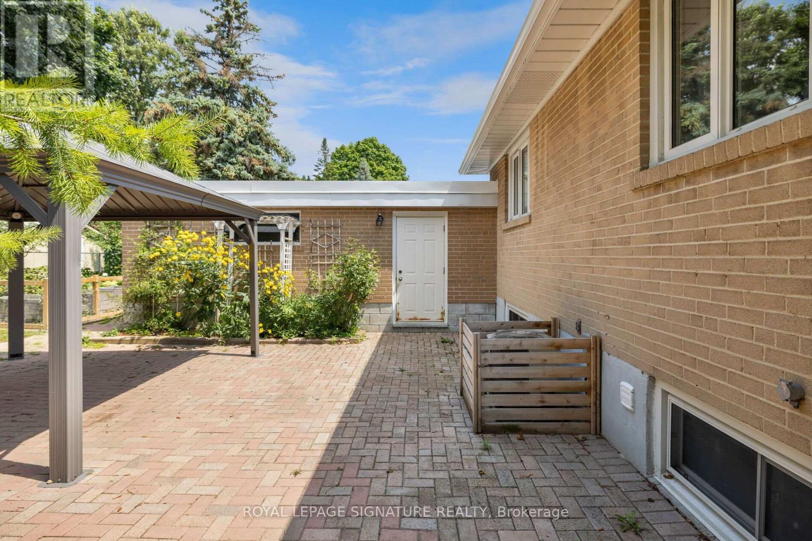 Main - 26 Paragon Road, Toronto, Ontario M9R 1J5 - Photo 27 - W12397350