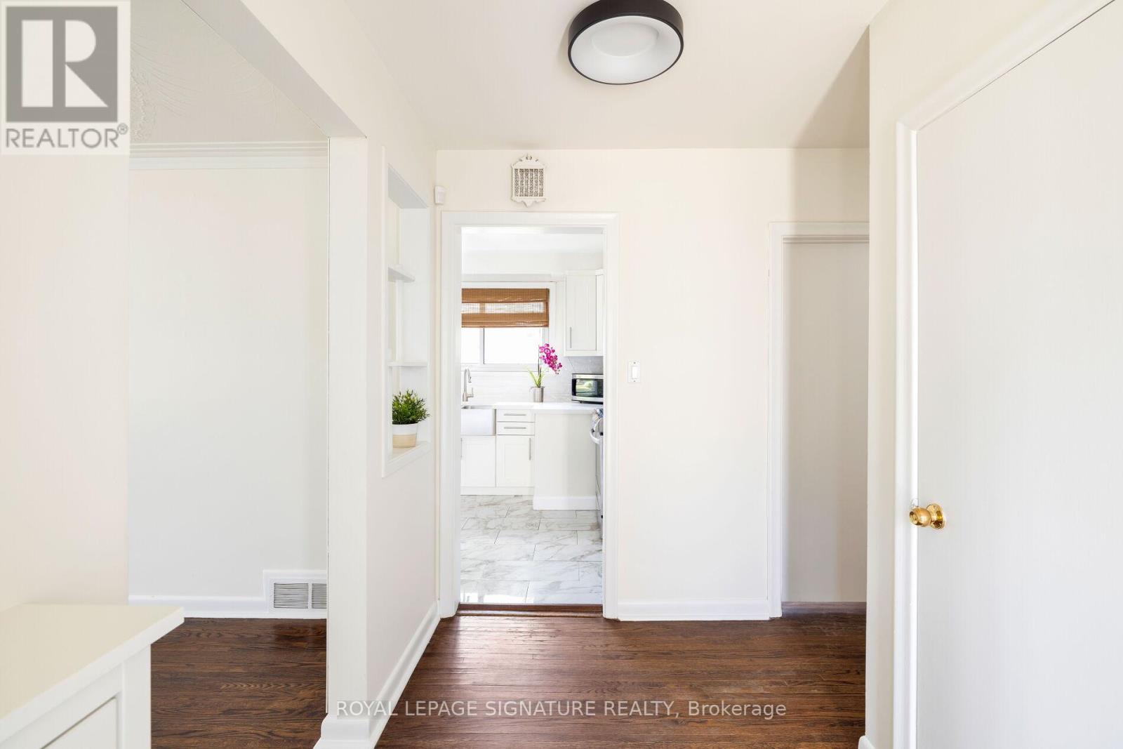 Main - 26 Paragon Road, Toronto, Ontario M9R 1J5 - Photo 4 - W12397350