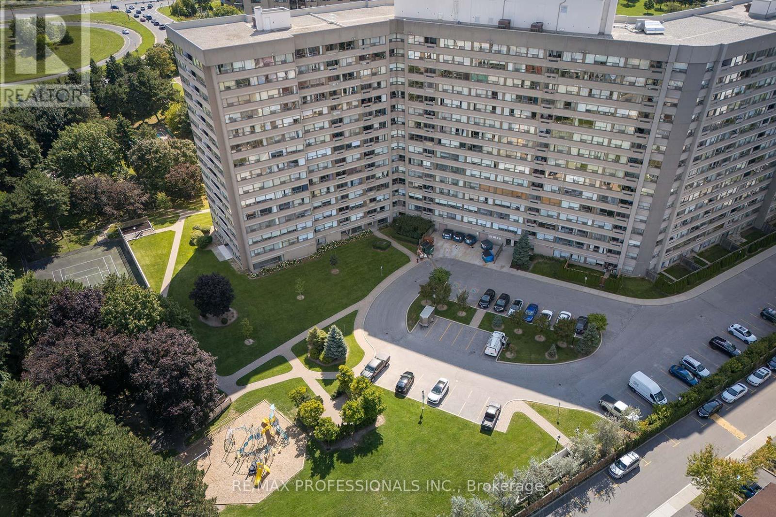 310 - 475 The West Mall, Toronto, Ontario  M9C 4Z3 - Photo 27 - W12397355