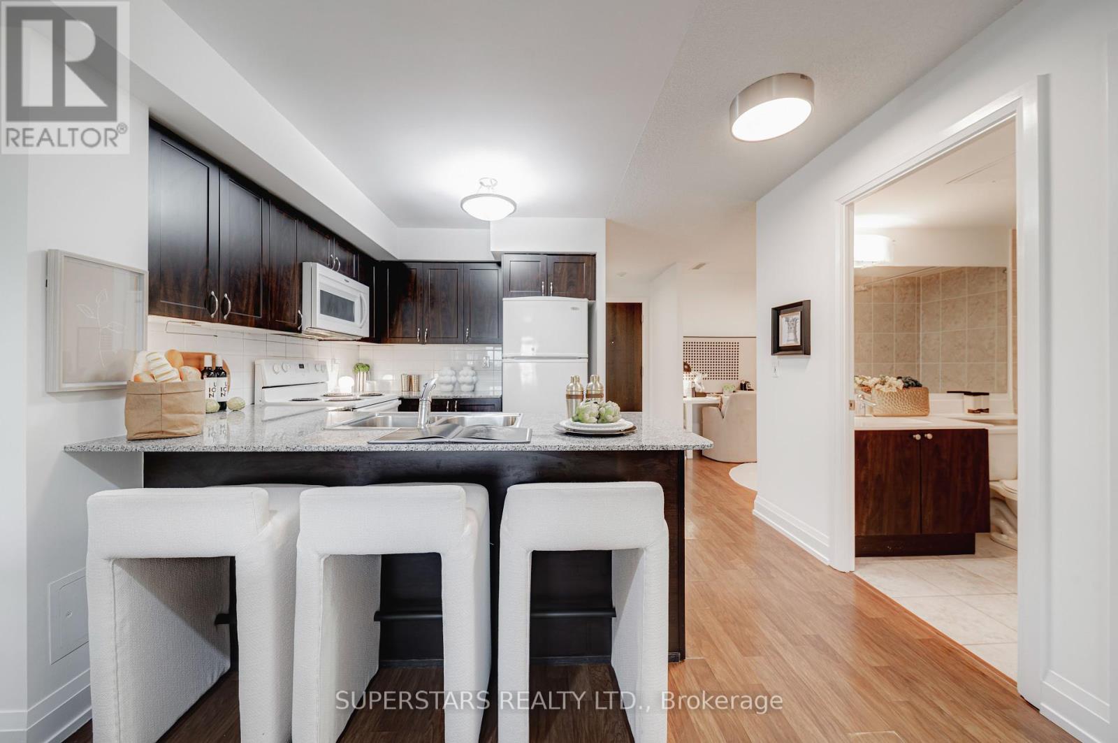 502 - 55 De Boers Drive, Toronto, Ontario  M3J 0G5 - Photo 10 - W12397356