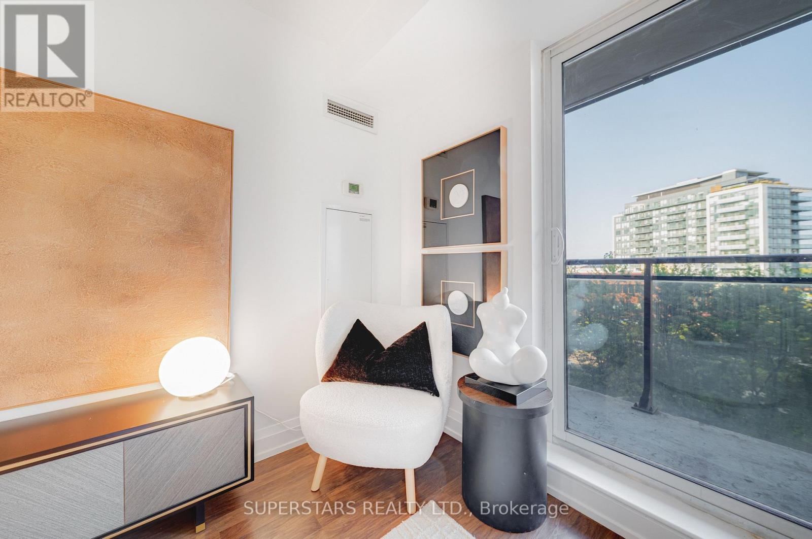 502 - 55 De Boers Drive, Toronto, Ontario  M3J 0G5 - Photo 5 - W12397356