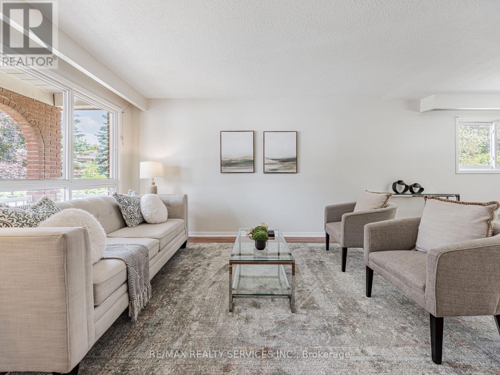 Property at 9 GARVIEW COURT image 4