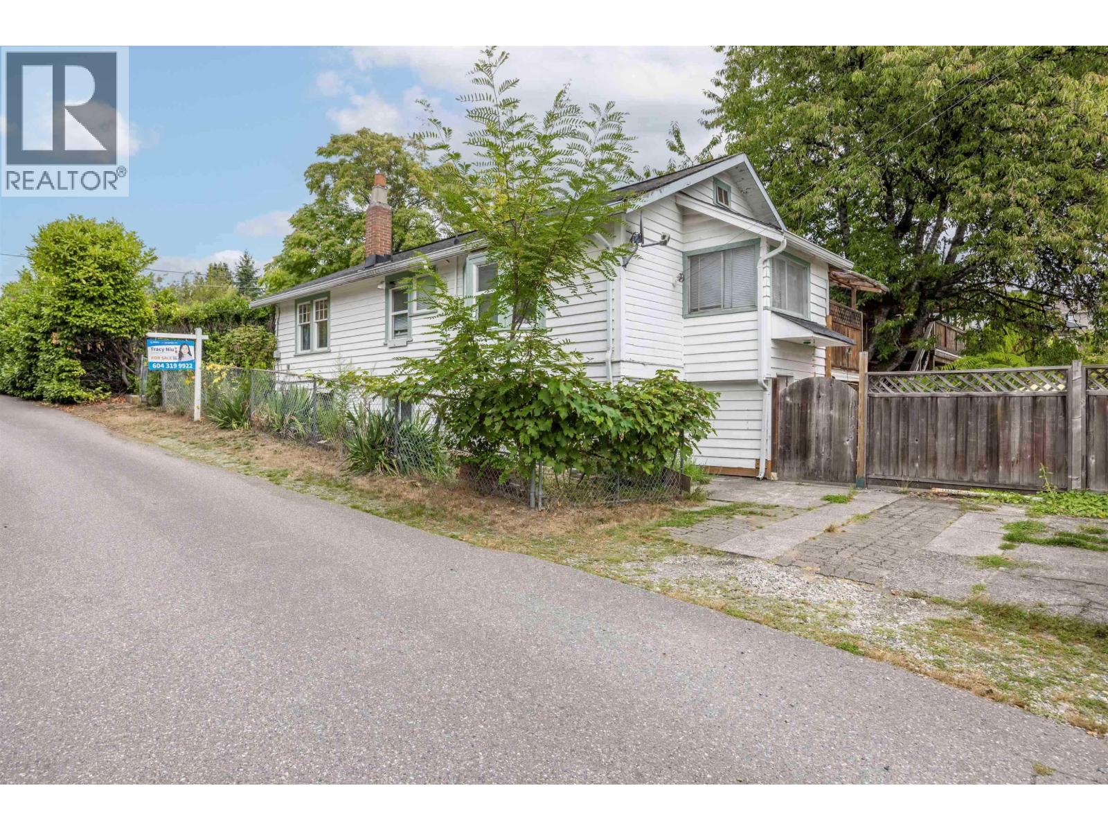 634 Rochester Avenue, Coquitlam, British Columbia  V3K 2V7 - Photo 3 - R3046543