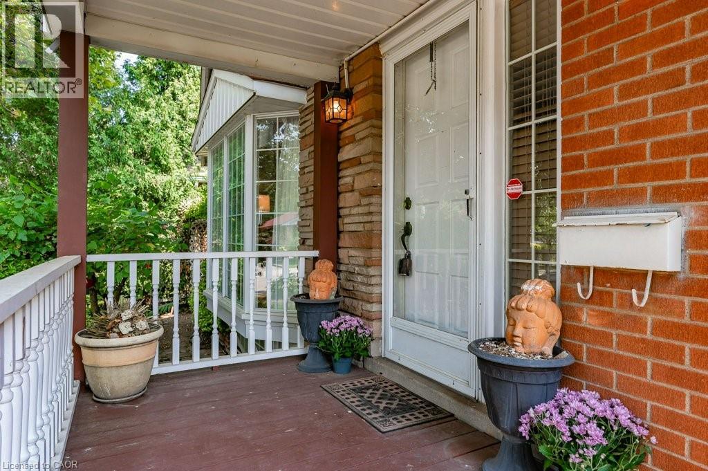 109 West 31st Street, Hamilton, Ontario  L9C 5E8 - Photo 4 - 40768898