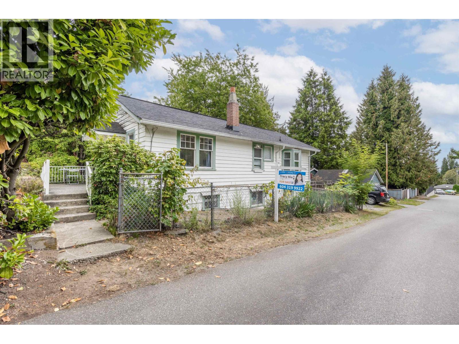 634 Rochester Avenue, Coquitlam, British Columbia  V3K 2V7 - Photo 2 - R3046543
