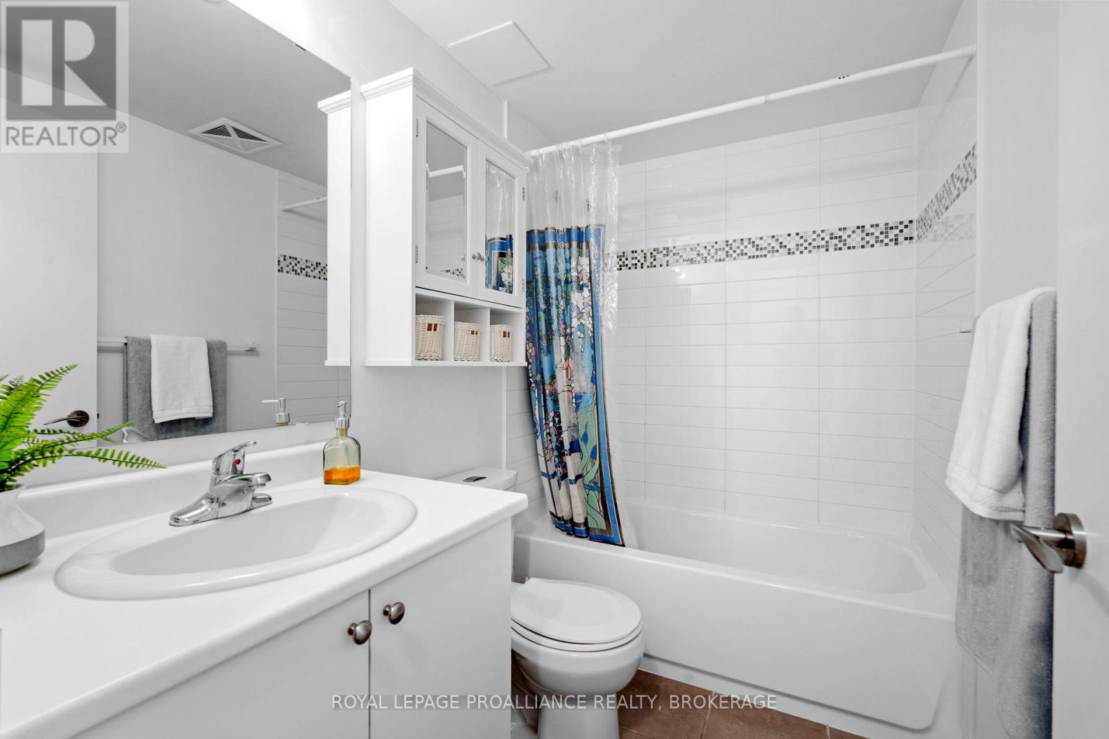 4a - 121 Queen Street, Kingston, Ontario  K7K 0G6 - Photo 13 - X12397636