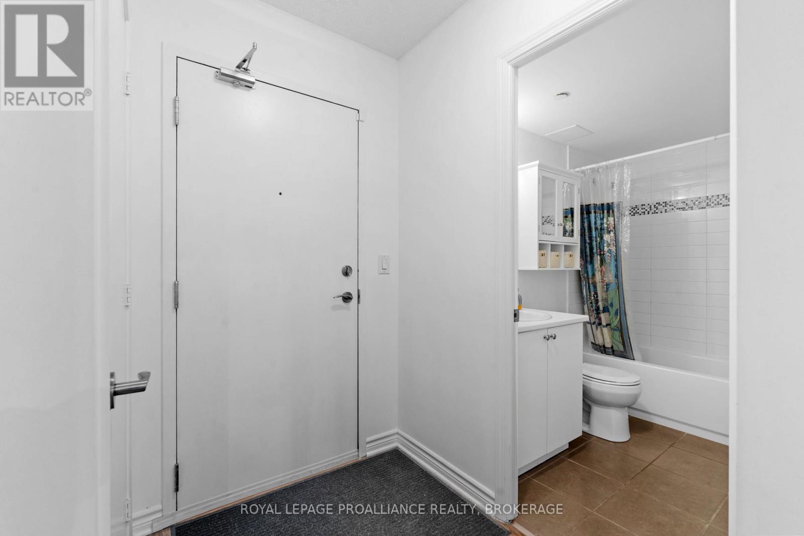 4a - 121 Queen Street, Kingston, Ontario  K7K 0G6 - Photo 14 - X12397636
