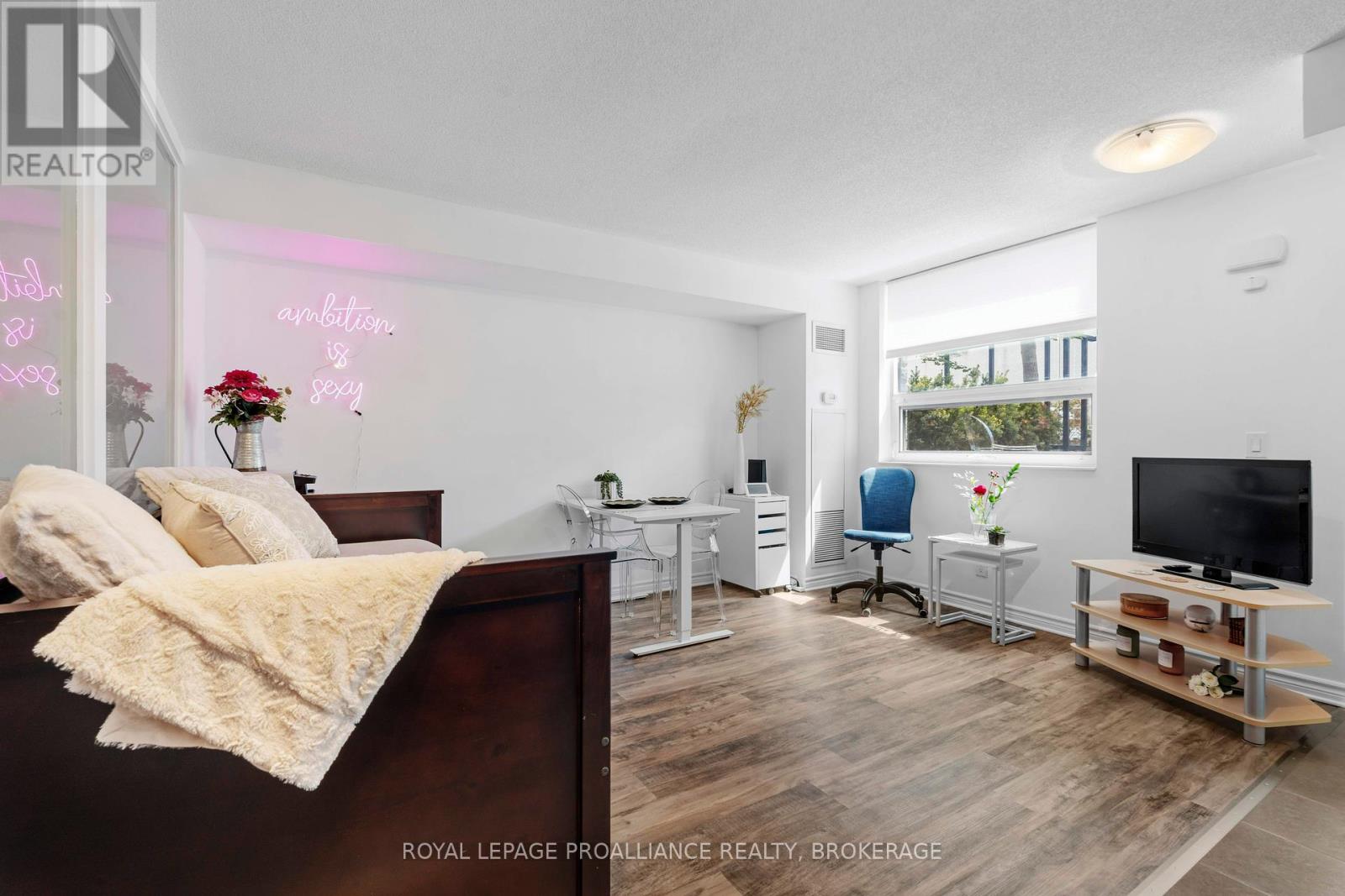 4a - 121 Queen Street, Kingston, Ontario  K7K 0G6 - Photo 6 - X12397636