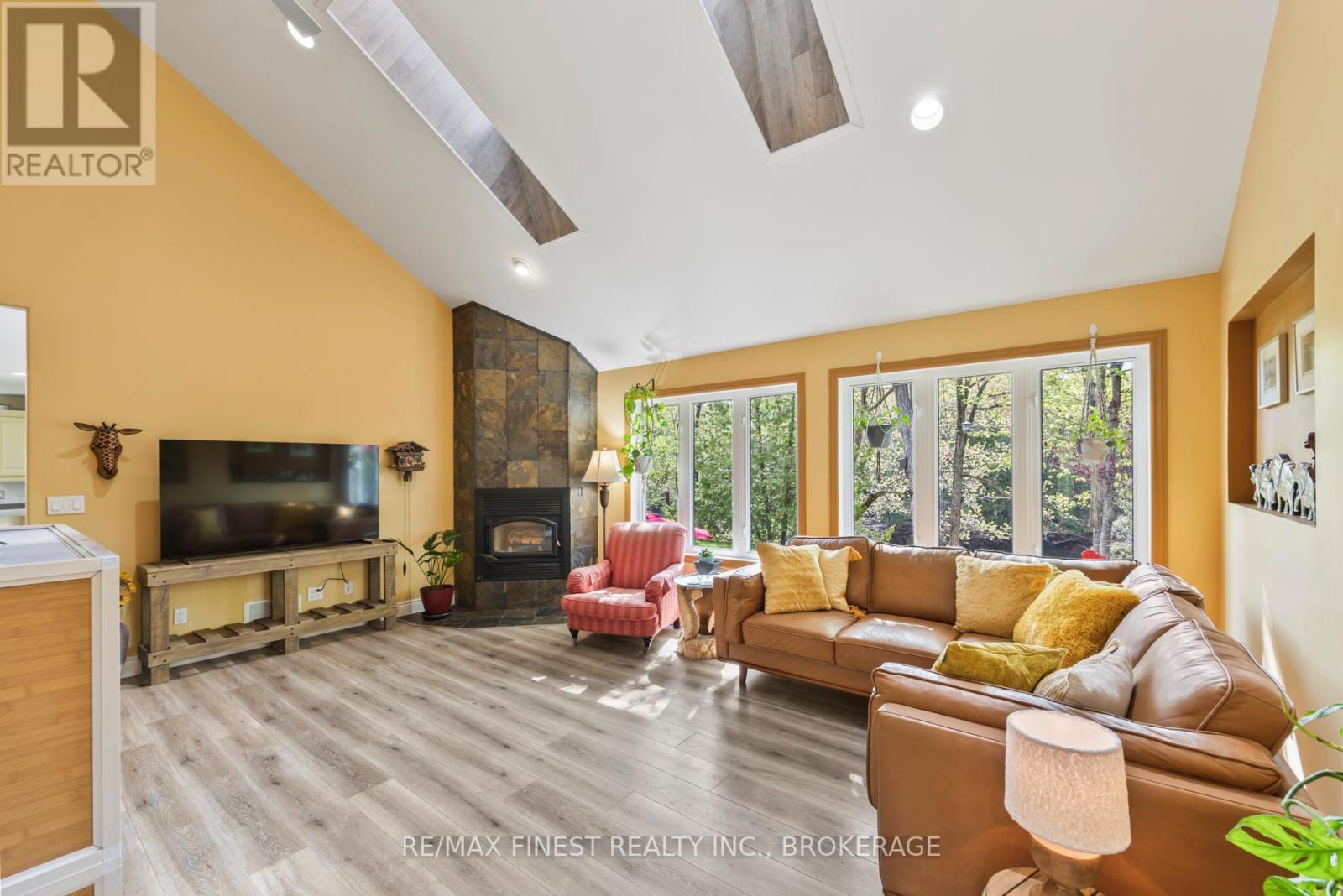5885 Davey Drive, Frontenac, Ontario  K0H 2W0 - Photo 21 - X12397668