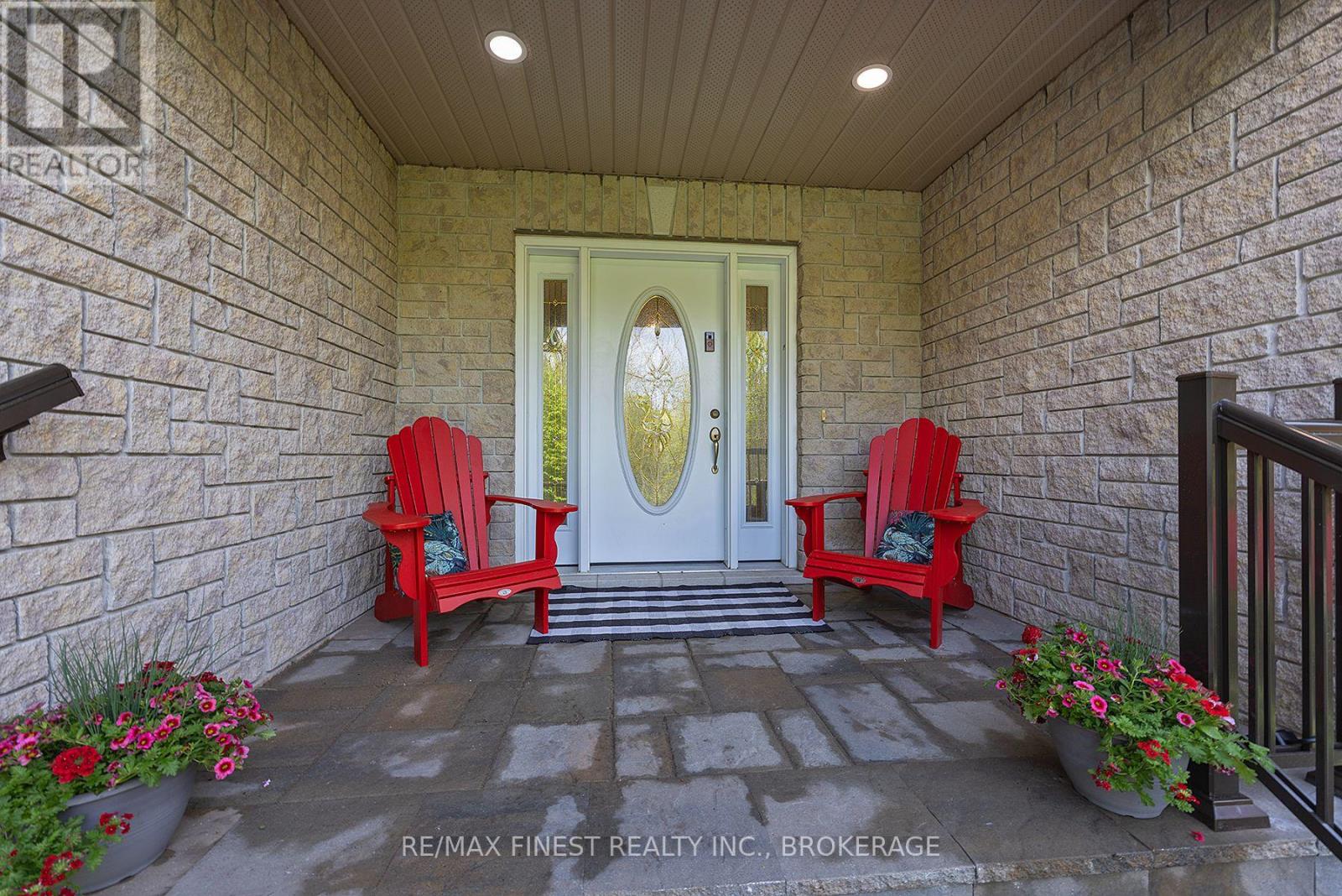 5885 Davey Drive, Frontenac, Ontario  K0H 2W0 - Photo 6 - X12397668