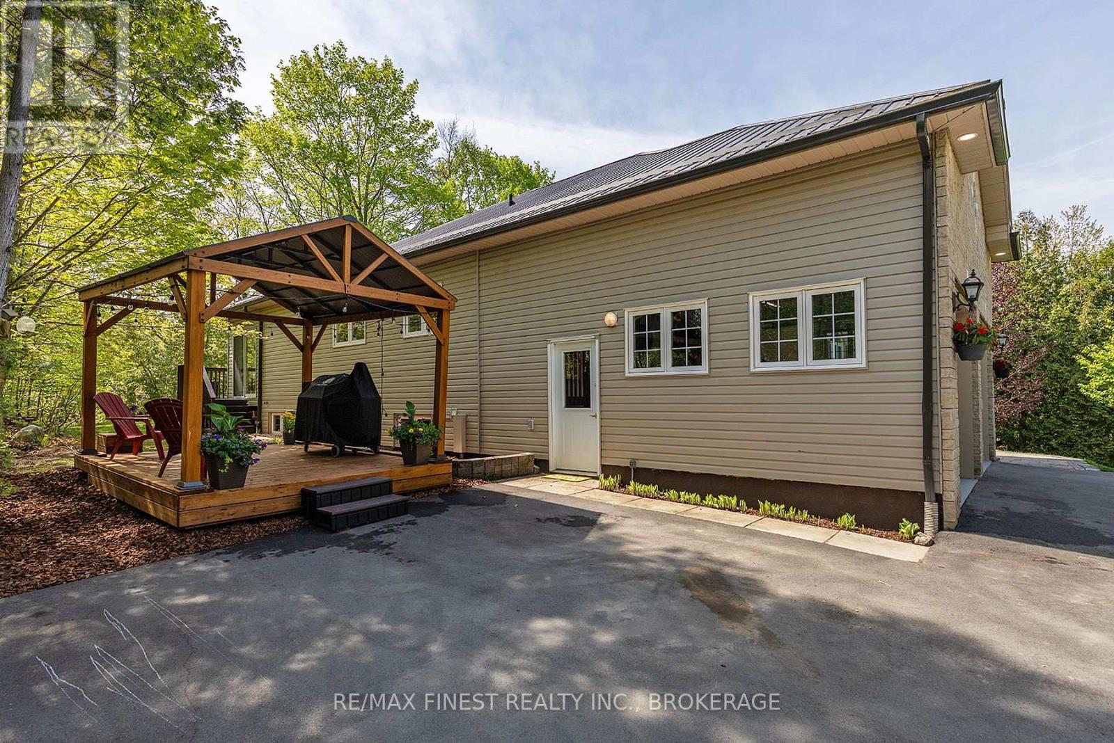 5885 Davey Drive, Frontenac, Ontario  K0H 2W0 - Photo 7 - X12397668