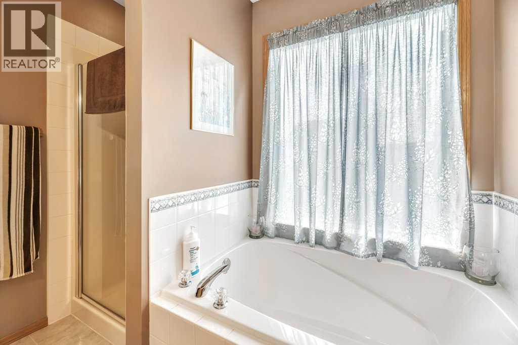 141 West Creek Crescent, Chestermere, Alberta  T1X 1H3 - Photo 25 - A2256072