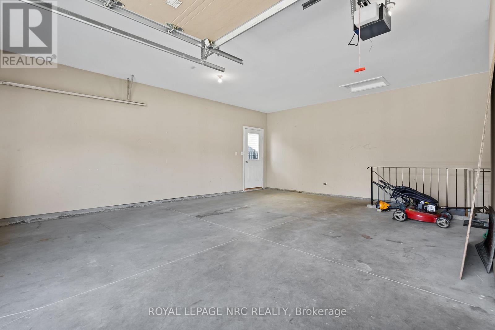 8710 Milomir Street, Niagara Falls, Ontario  L2H 0A7 - Photo 40 - X12397411