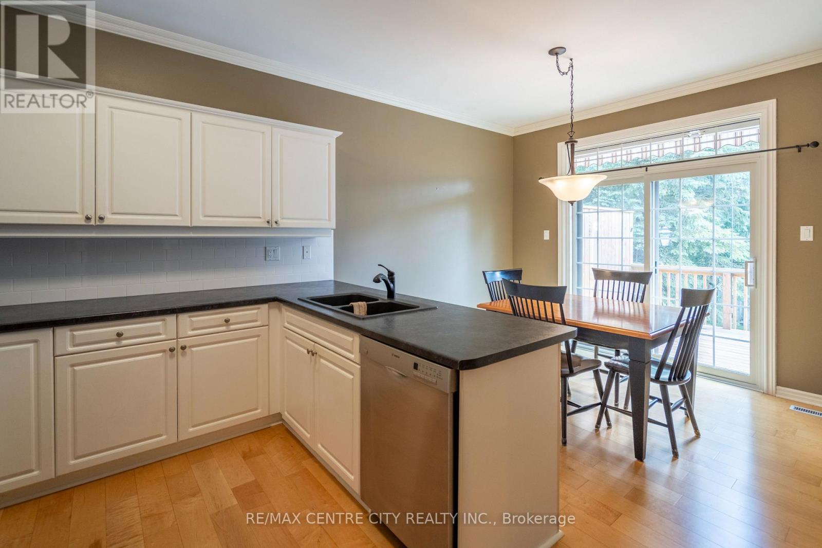35 - 7 Cadeau Terrace, London South, Ontario  N6K 4S8 - Photo 18 - X12397673