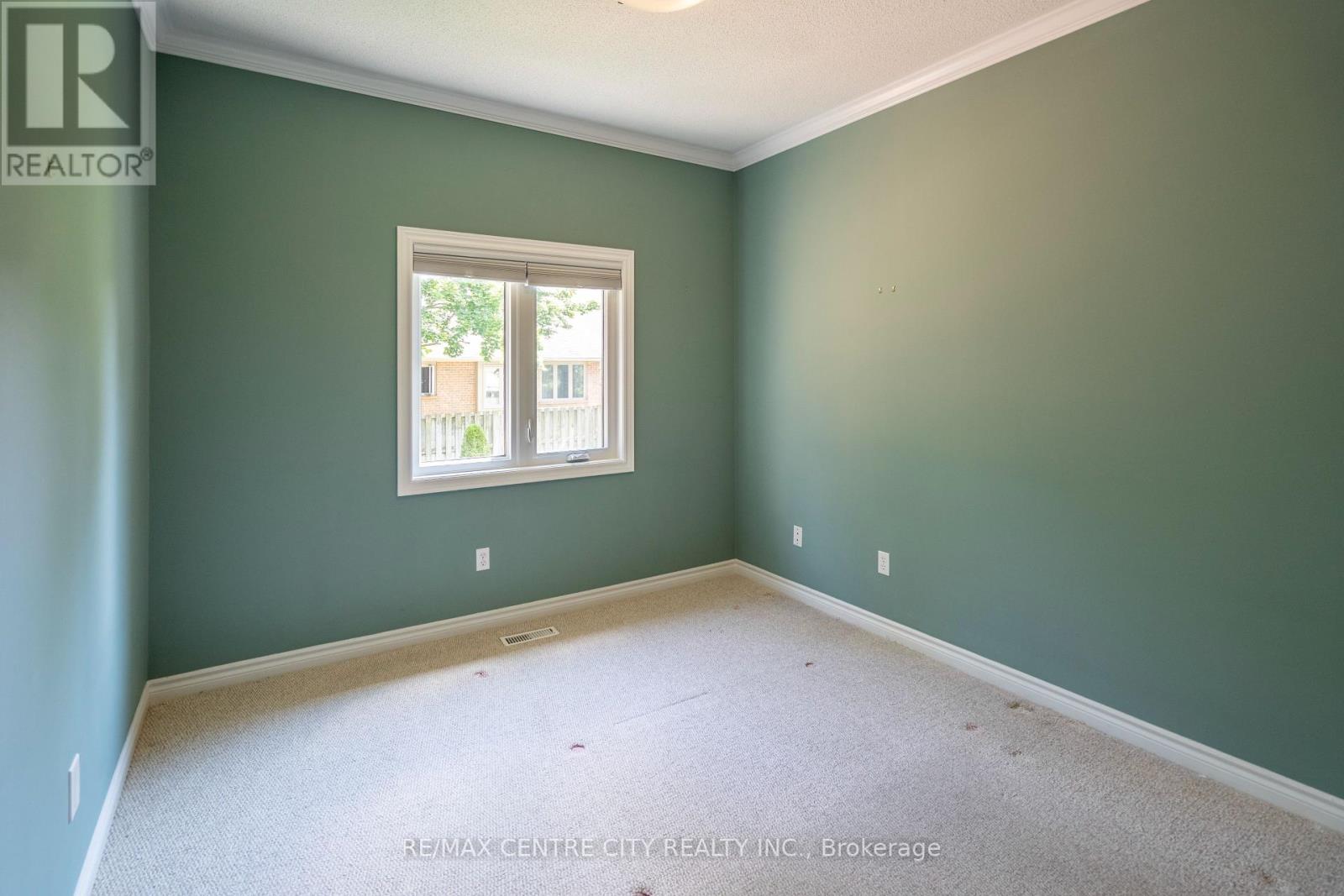 35 - 7 Cadeau Terrace, London South, Ontario  N6K 4S8 - Photo 31 - X12397673