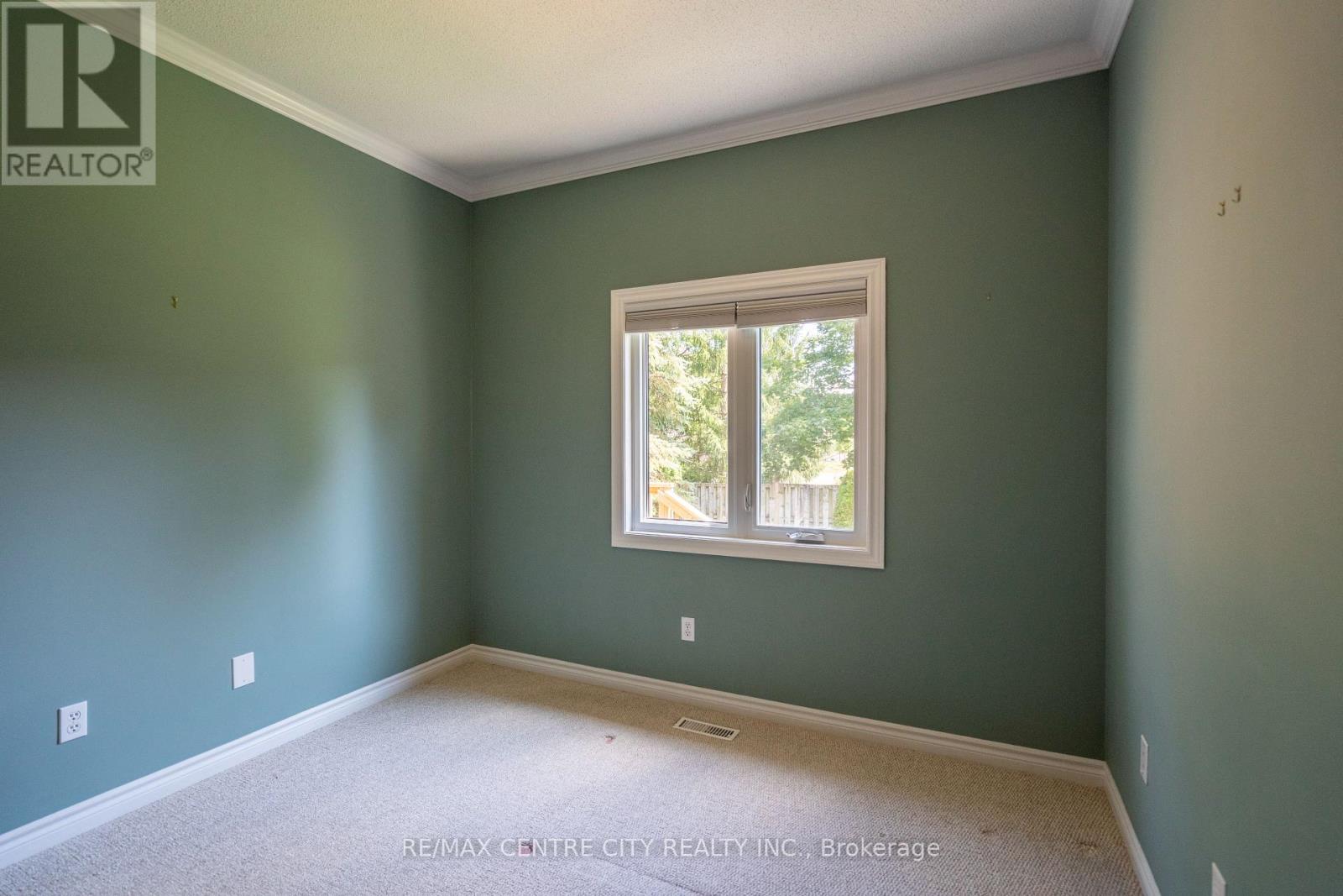 35 - 7 Cadeau Terrace, London South, Ontario  N6K 4S8 - Photo 32 - X12397673