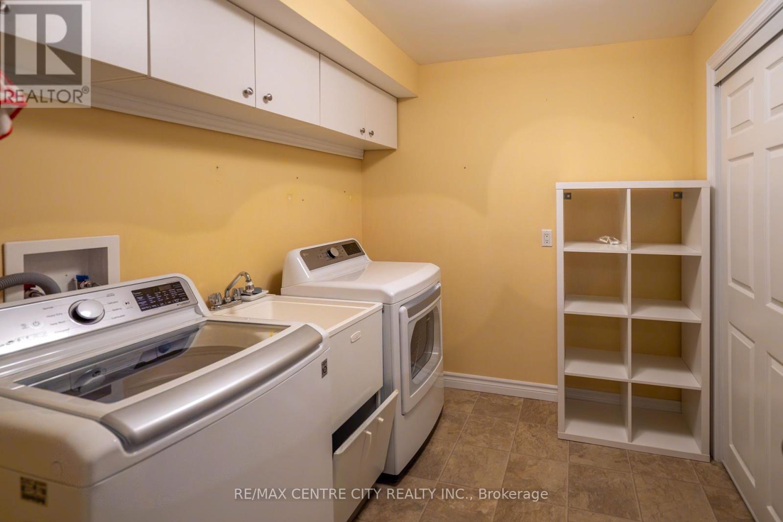 35 - 7 Cadeau Terrace, London South, Ontario  N6K 4S8 - Photo 47 - X12397673