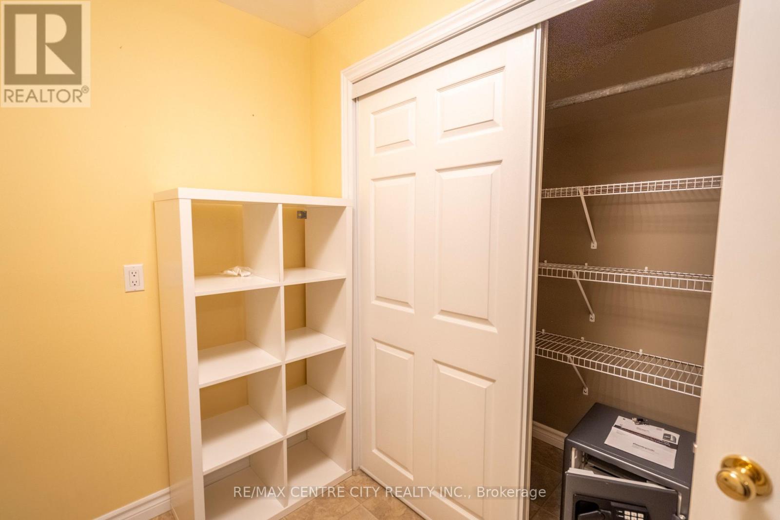 35 - 7 Cadeau Terrace, London South, Ontario  N6K 4S8 - Photo 48 - X12397673