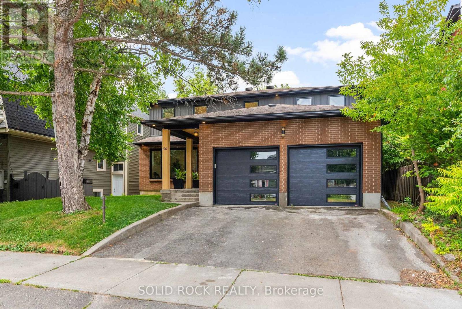 Property at 210 CARLETON AVENUE image 1