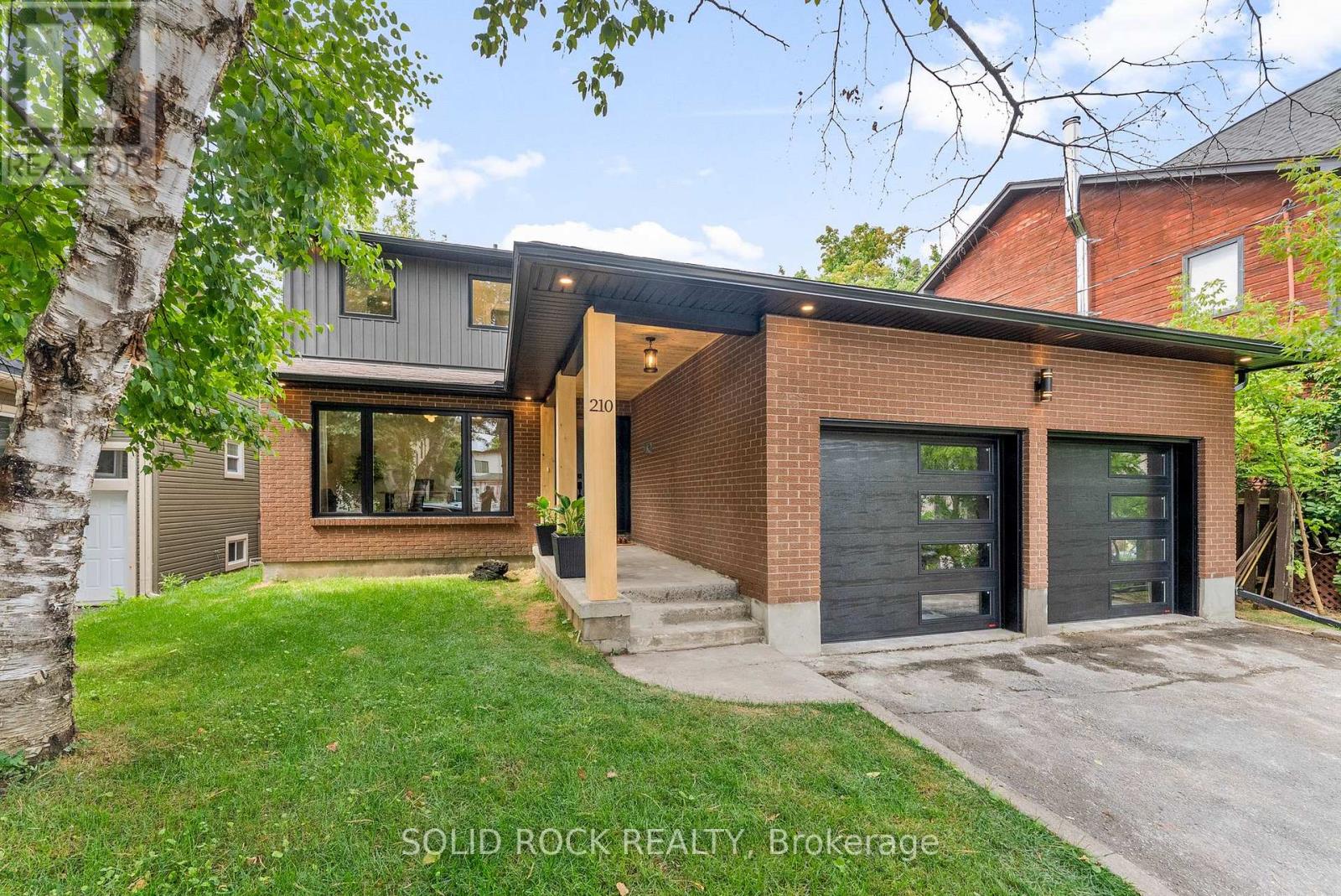 Property at 210 CARLETON AVENUE image 2