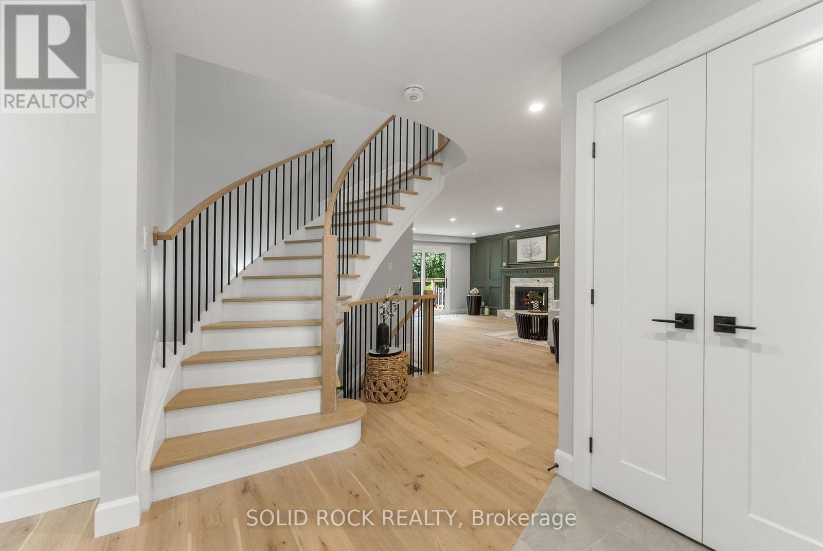 210 Carleton Avenue, Ottawa, Ontario  K1Y 0J3 - Photo 7 - X12397639