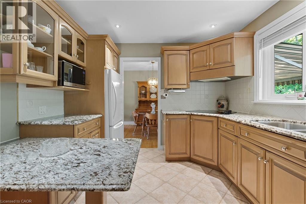 894 Bishop Place, Ancaster, Ontario  L9G 3E5 - Photo 12 - 40768783