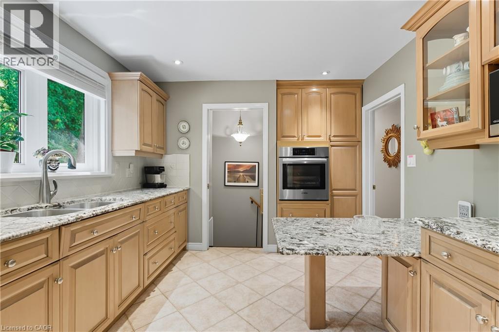894 Bishop Place, Ancaster, Ontario  L9G 3E5 - Photo 13 - 40768783