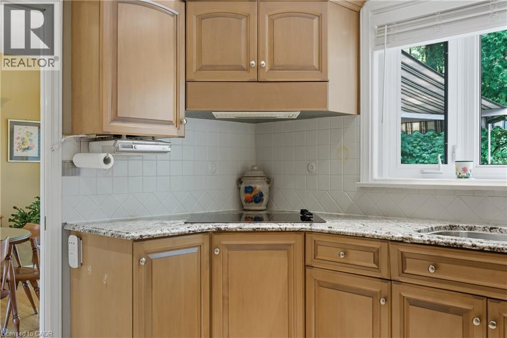 894 Bishop Place, Ancaster, Ontario  L9G 3E5 - Photo 14 - 40768783