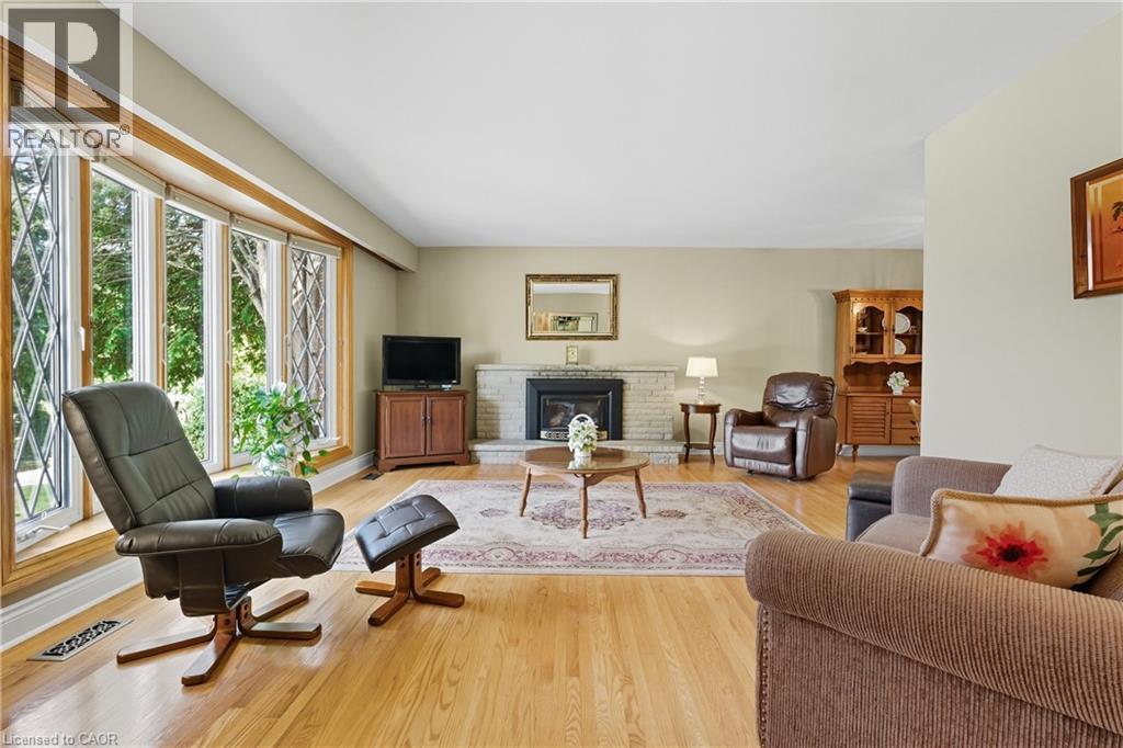 894 Bishop Place, Ancaster, Ontario  L9G 3E5 - Photo 6 - 40768783