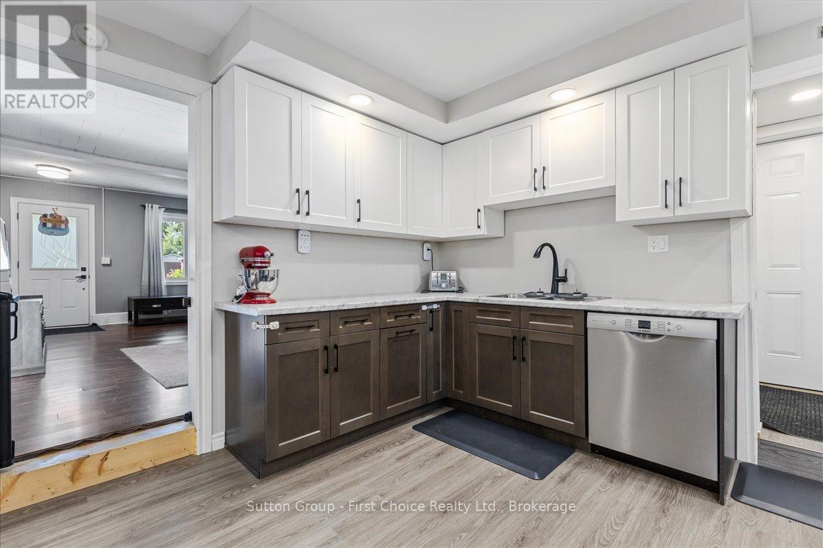 33 Victoria Street, West Perth, Ontario  N0K 1N0 - Photo 11 - X12397623