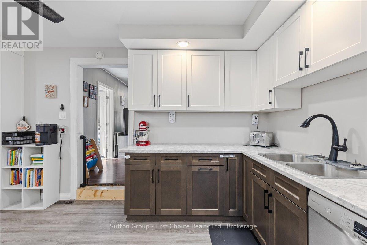 33 Victoria Street, West Perth, Ontario  N0K 1N0 - Photo 12 - X12397623
