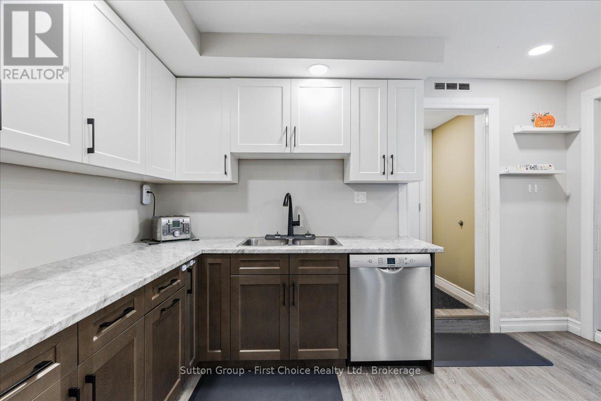 33 Victoria Street, West Perth, Ontario  N0K 1N0 - Photo 15 - X12397623
