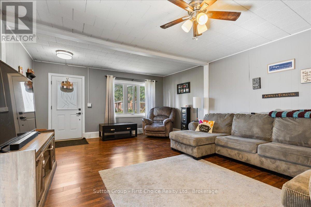33 Victoria Street, West Perth, Ontario  N0K 1N0 - Photo 9 - X12397623