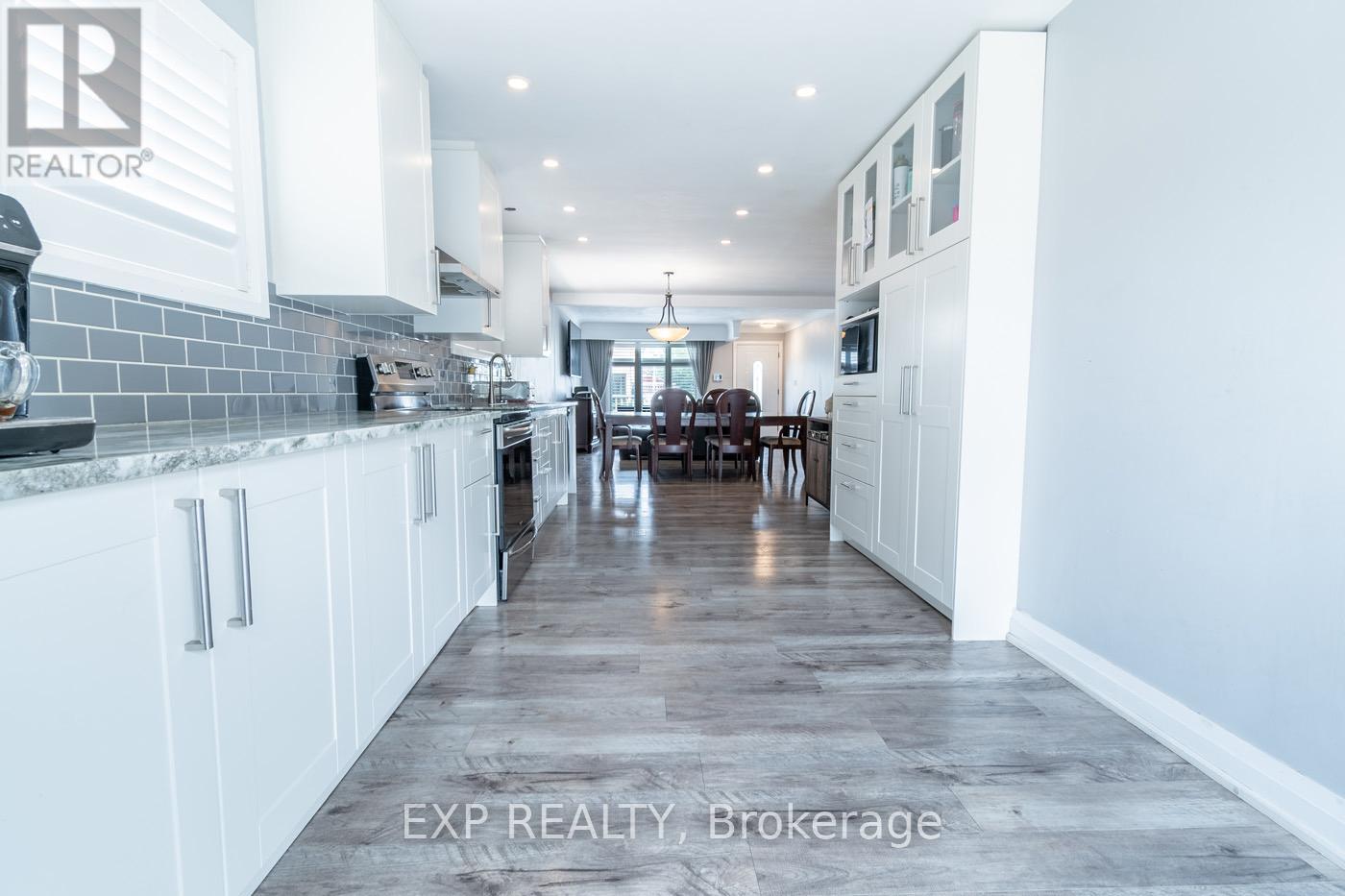 11 Garden Street, Thorold, Ontario  L2V 3H9 - Photo 10 - X12397659