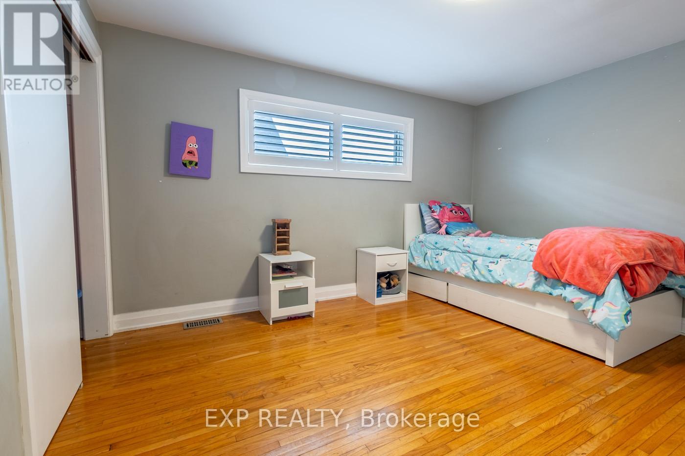 11 Garden Street, Thorold, Ontario  L2V 3H9 - Photo 12 - X12397659