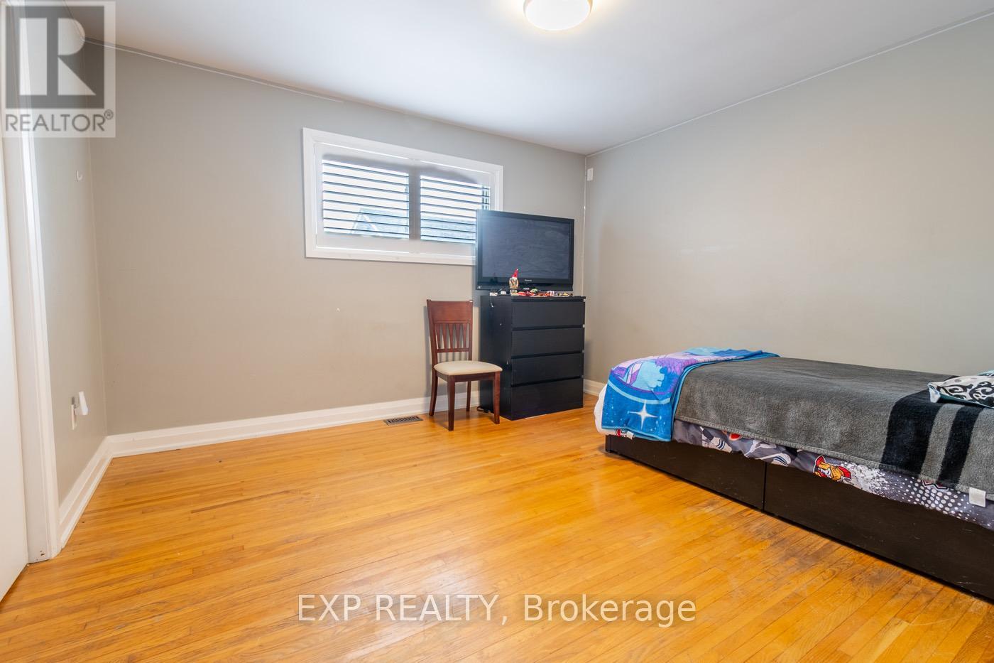 11 Garden Street, Thorold, Ontario  L2V 3H9 - Photo 16 - X12397659
