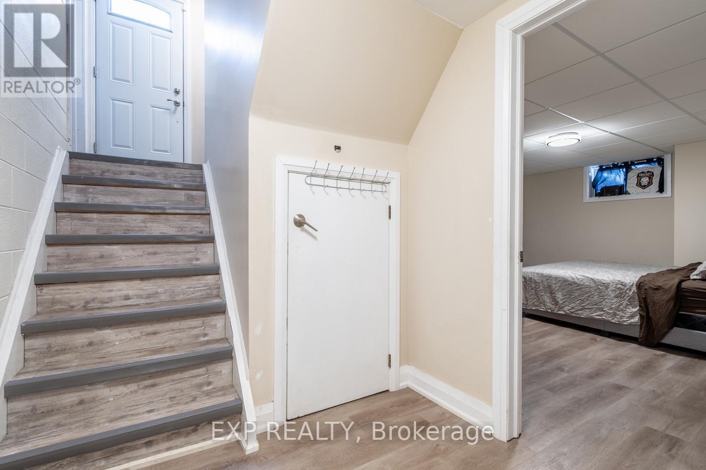11 Garden Street, Thorold, Ontario  L2V 3H9 - Photo 17 - X12397659